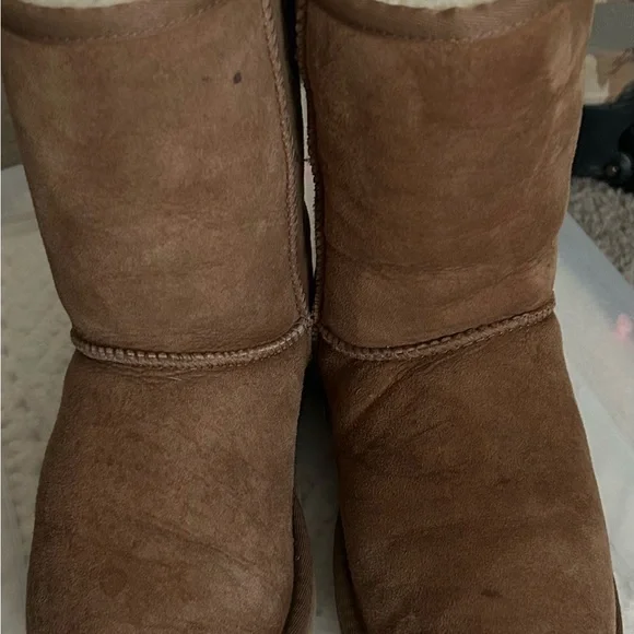 UGG Tan Sheepskin Boots Size 6 - Picture 5 of 6
